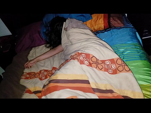 ❤️ Figliastro che rimprovera la sua giovane matrigna mentre lei dorme ☑ Pornoal it.prendiporno.ru ❤️